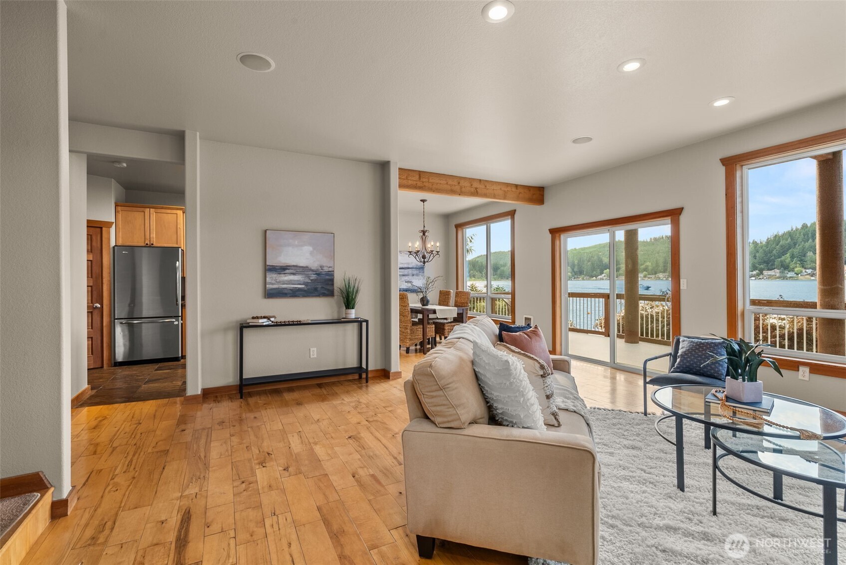 545 Summit Lake Shore Road NW