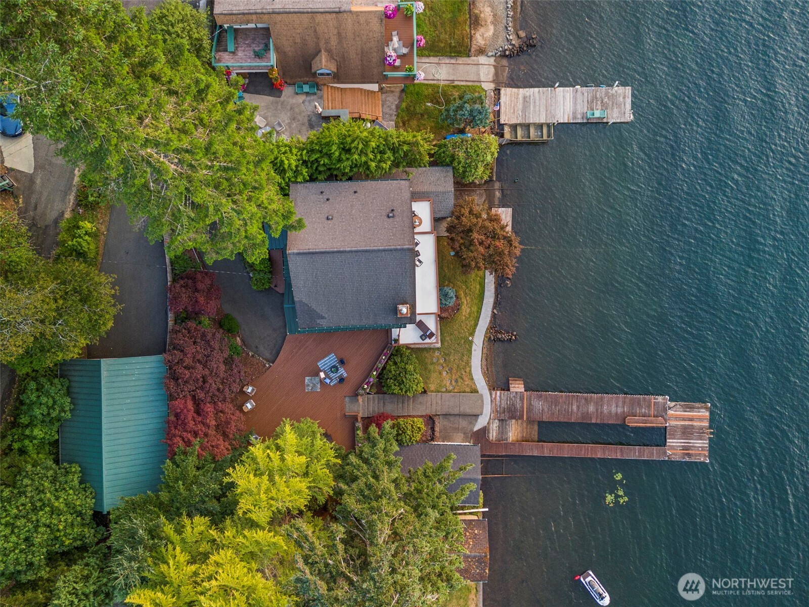 545 Summit Lake Shore Road NW