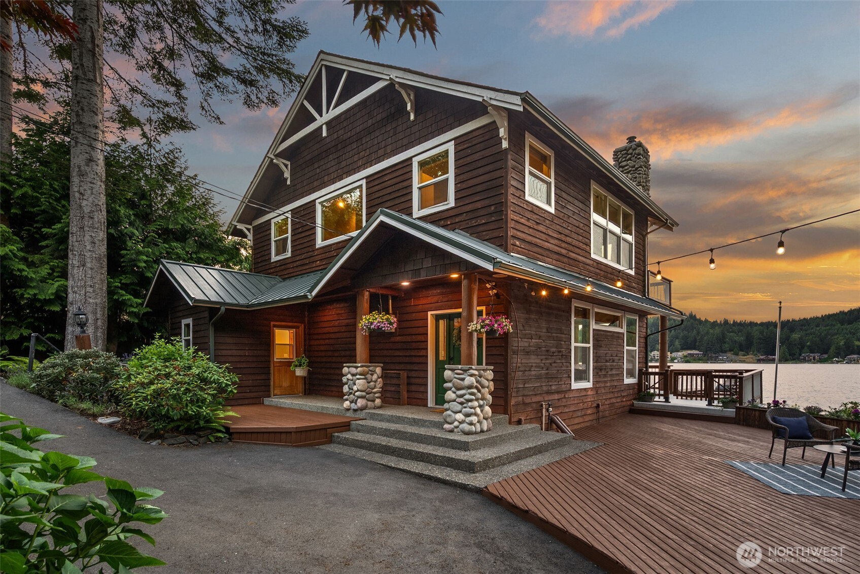 545 Summit Lake Shore Road NW