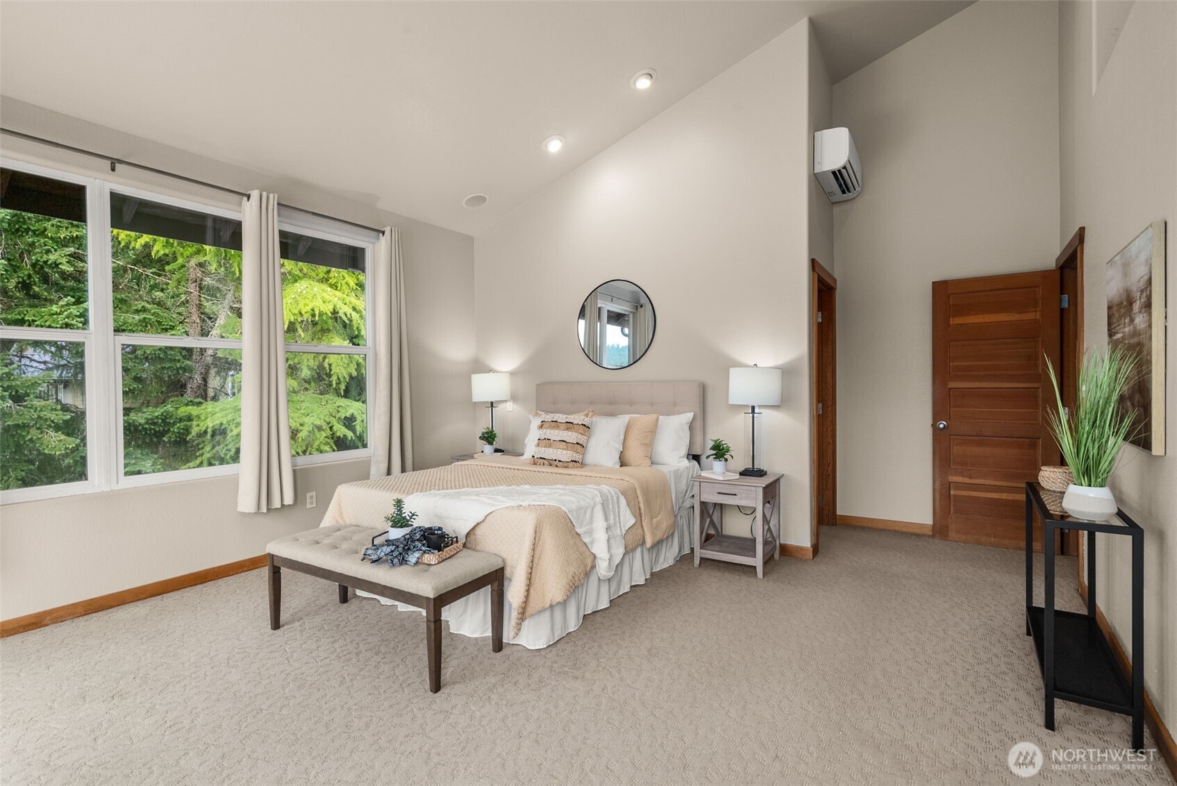 545 Summit Lake Shore Road NW