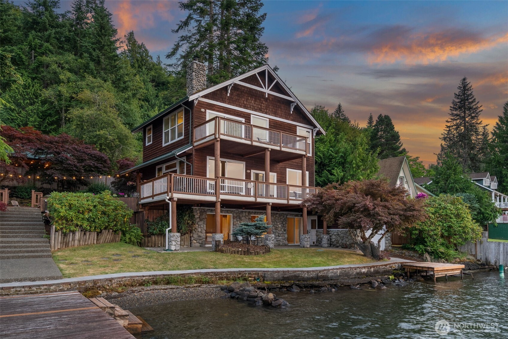 545 Summit Lake Shore Road NW