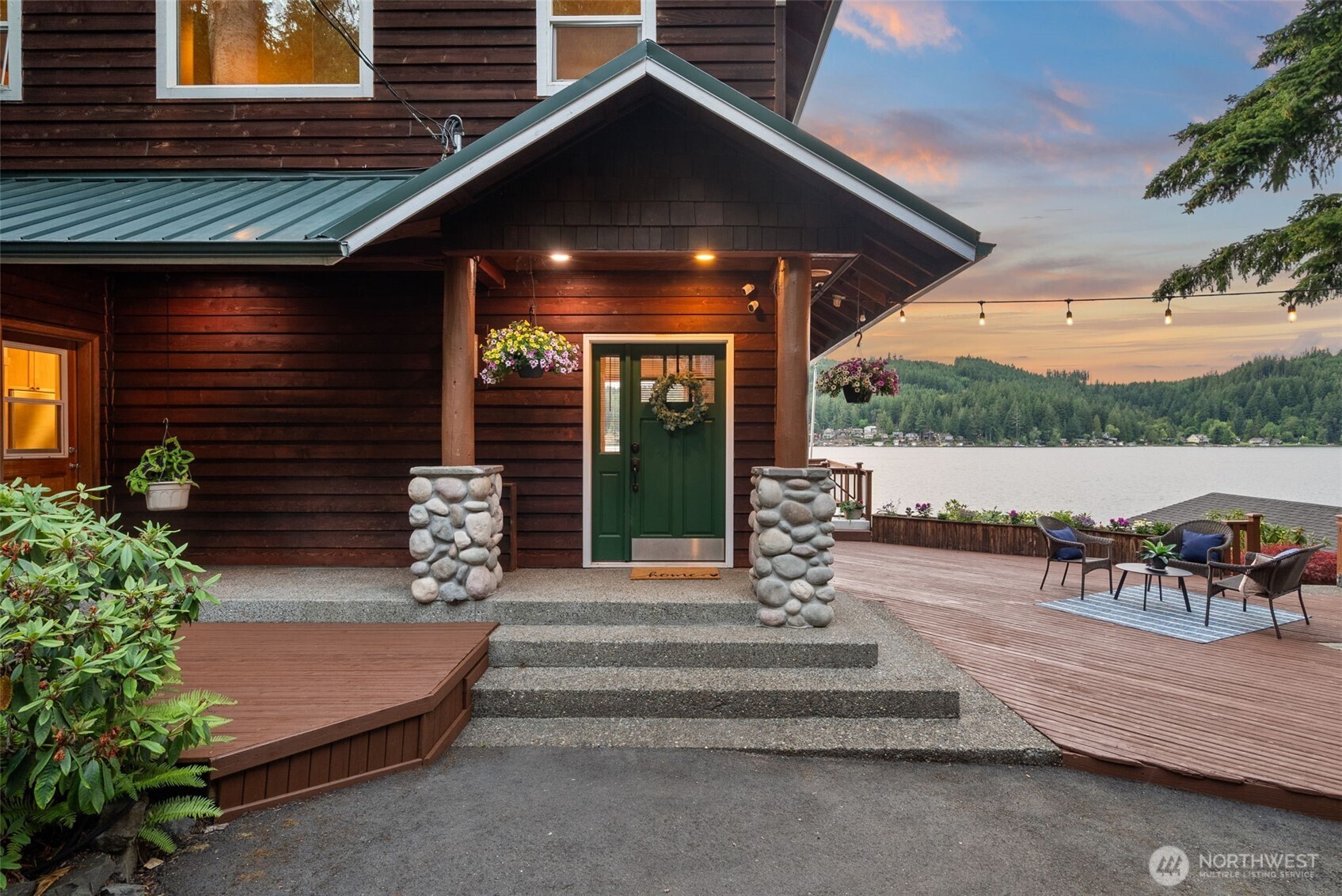 545 Summit Lake Shore Road NW