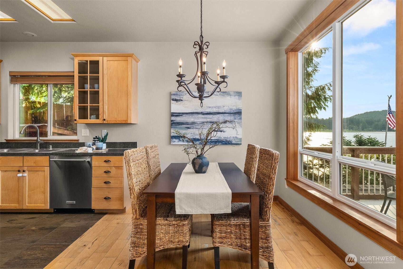 545 Summit Lake Shore Road NW