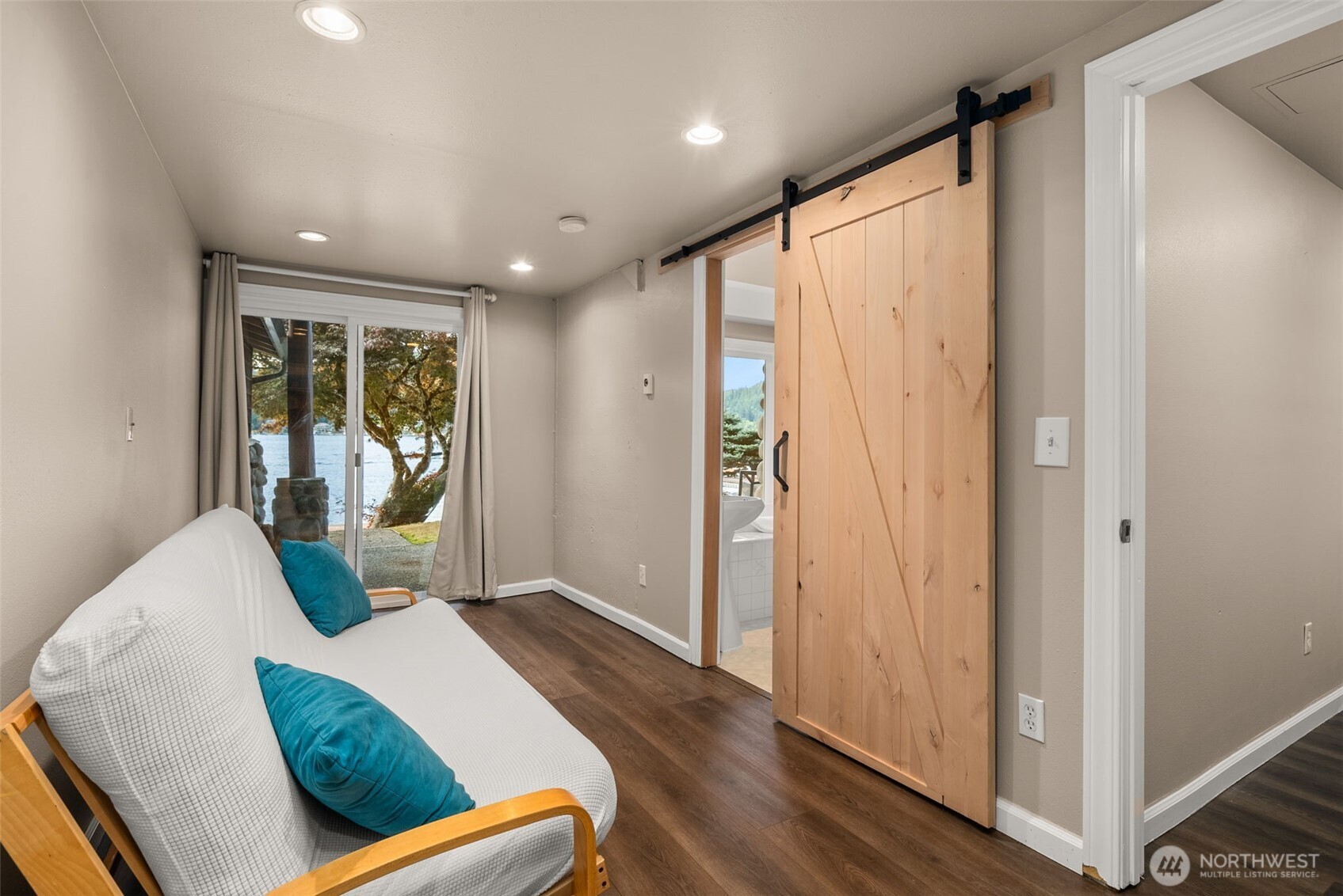 545 Summit Lake Shore Road NW