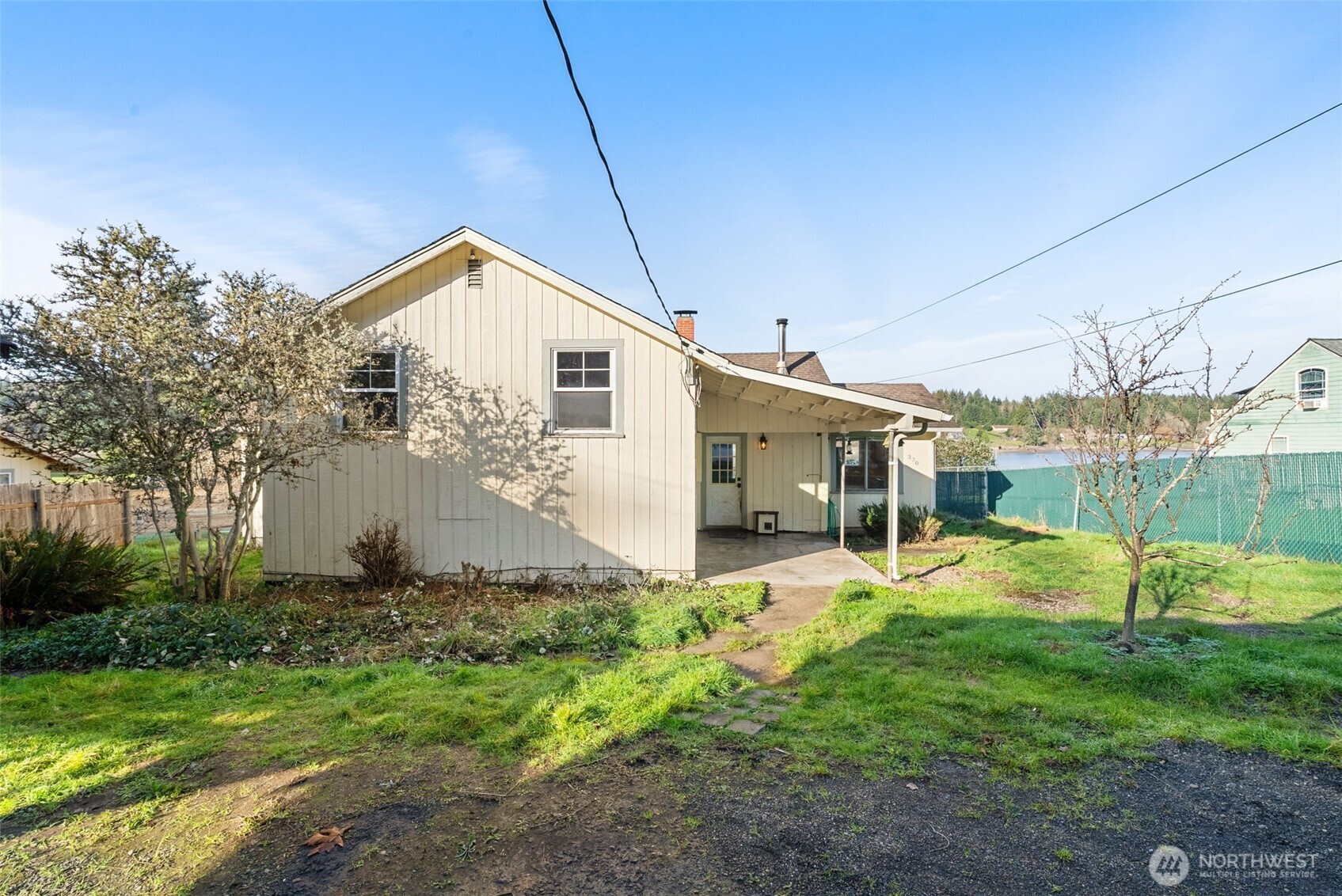 370 SE Whitecap Alley