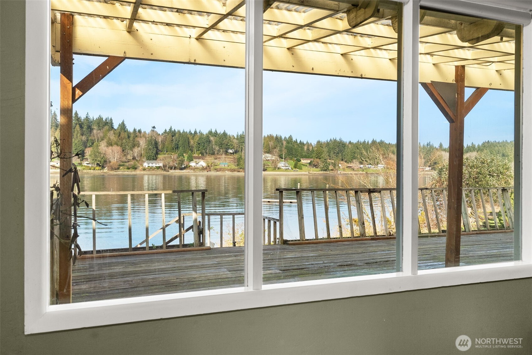 370 SE Whitecap Alley