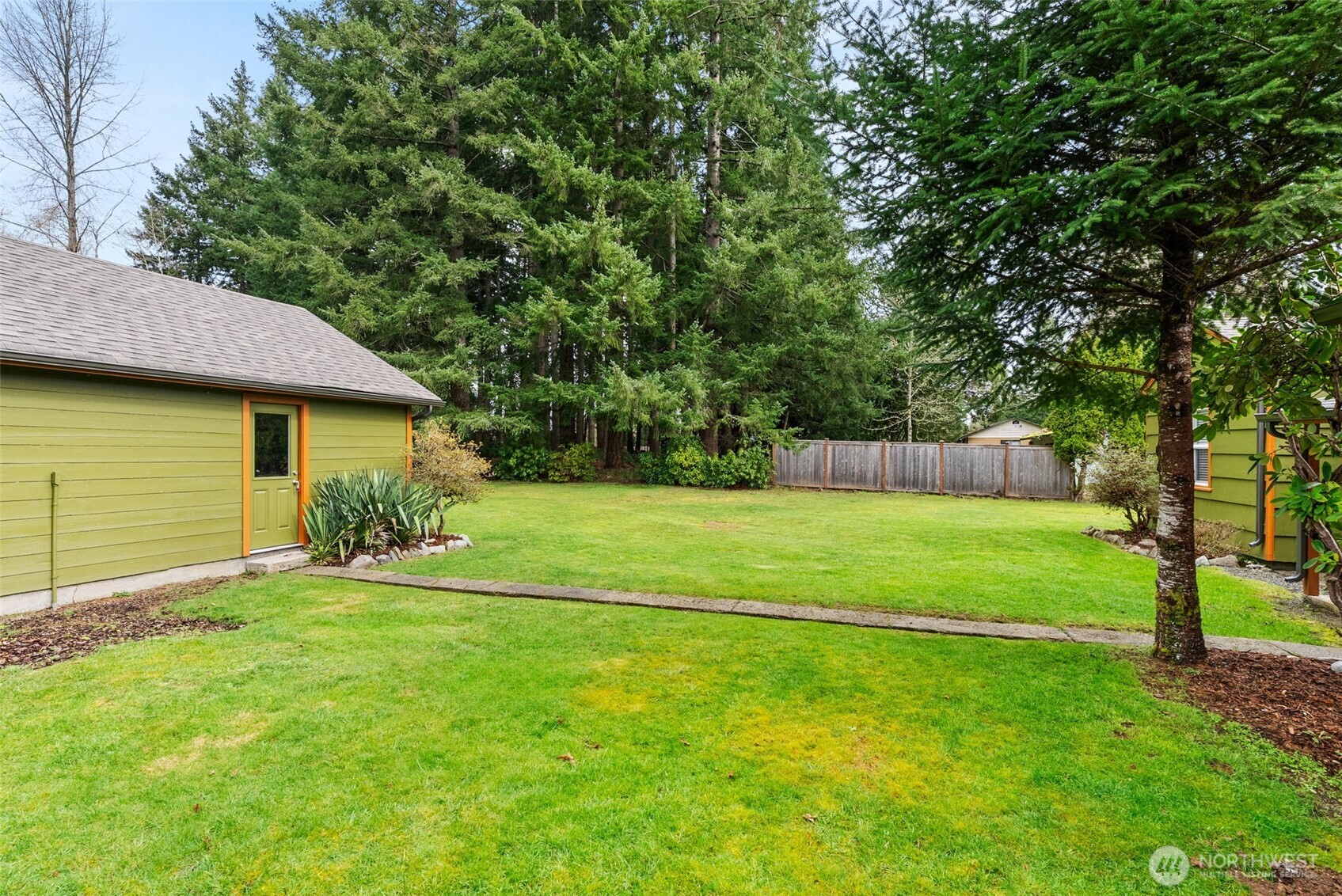 1912 Elliott Avenue NW