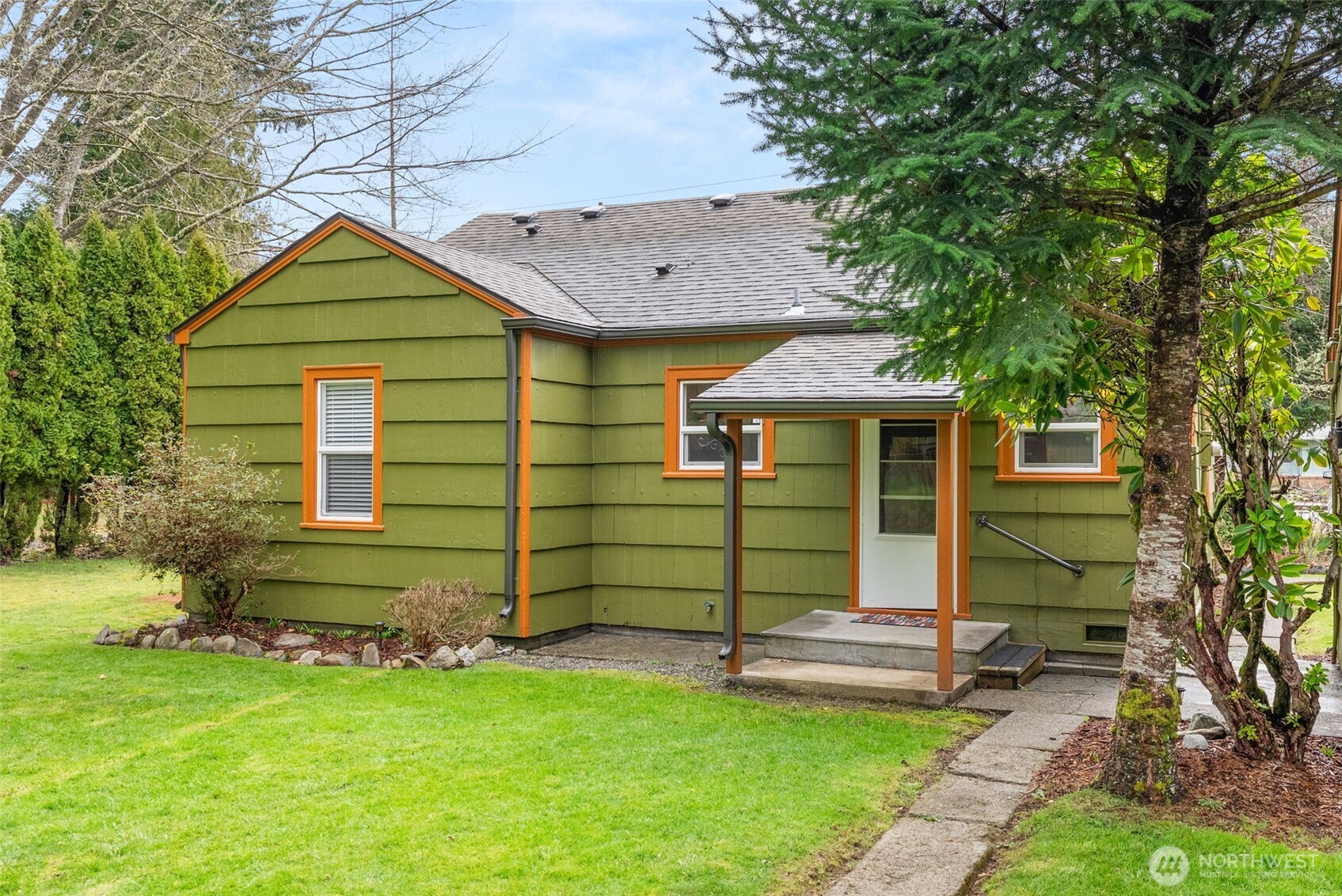 1912 Elliott Avenue NW