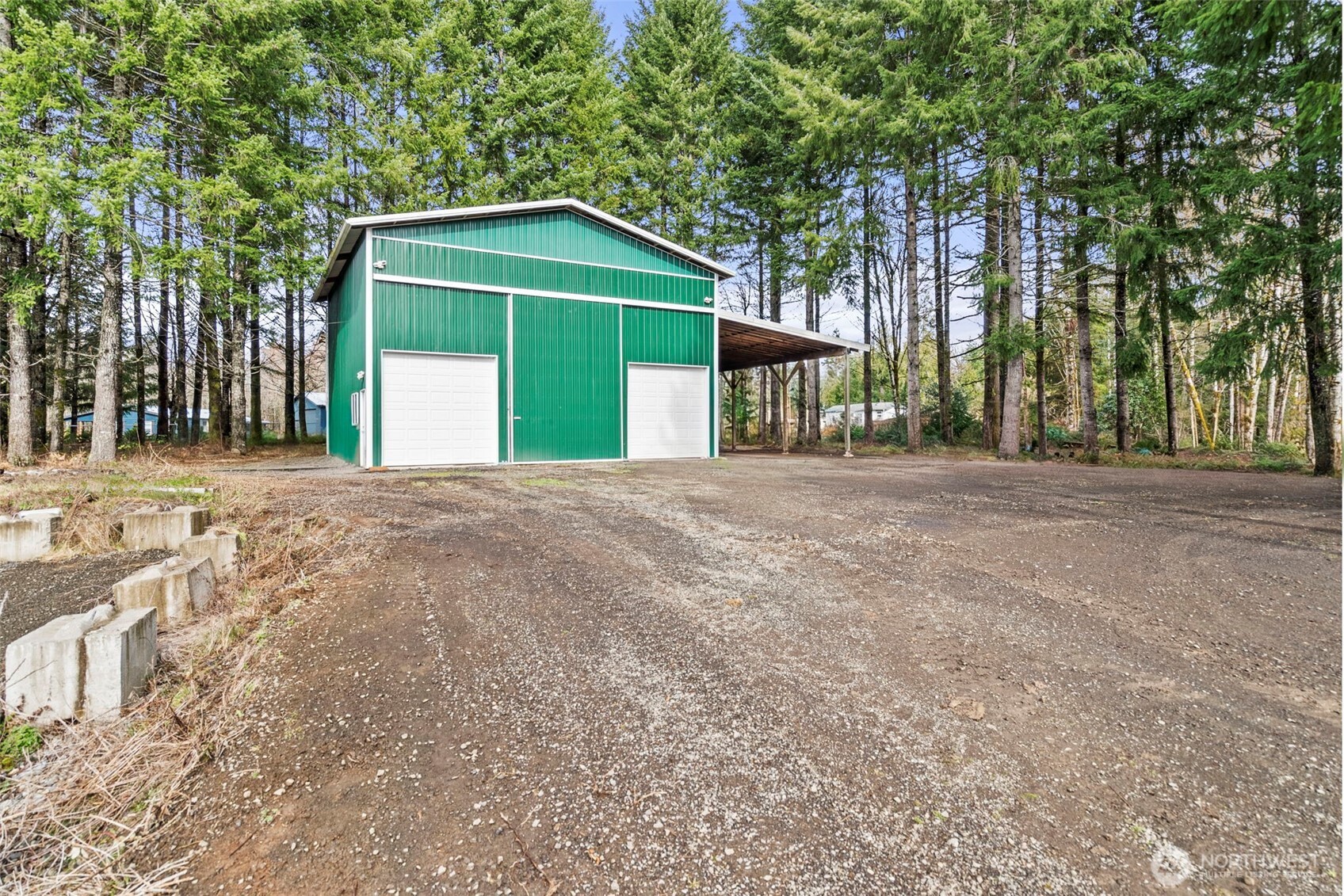 200 SE Clearwater Ridge