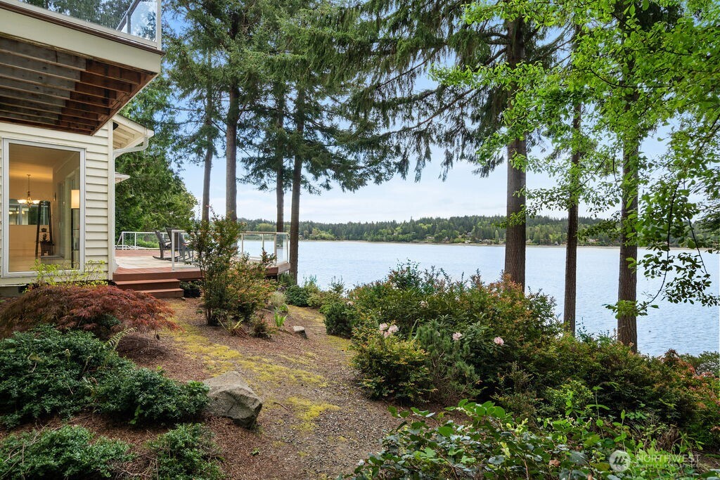 3236 Gravelly Beach Loop NW