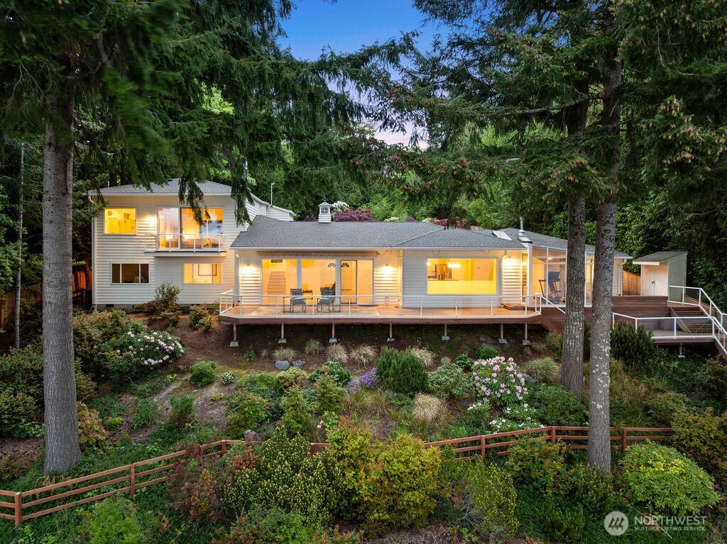 3236 Gravelly Beach Loop NW