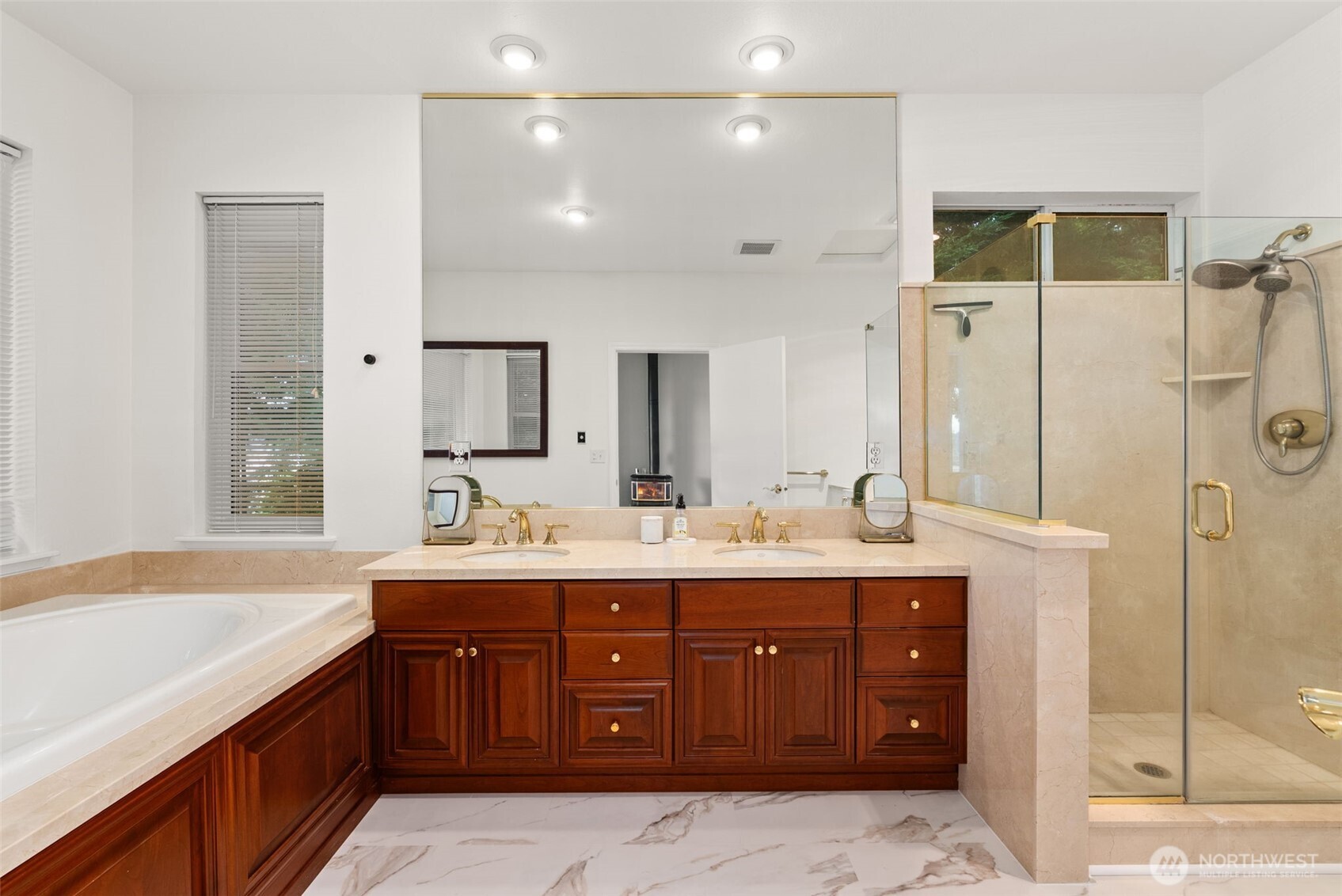 3236 Gravelly Beach Loop NW