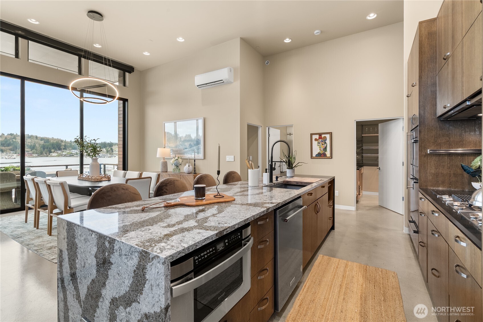 8412 Goodman Drive NW