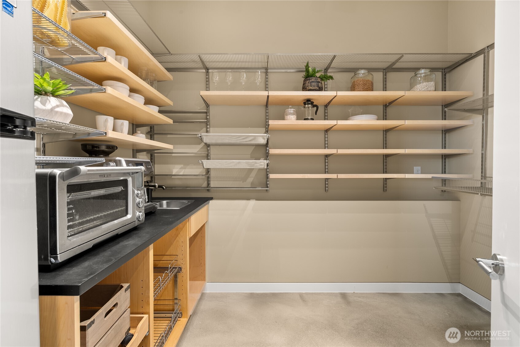 8412 Goodman Drive NW