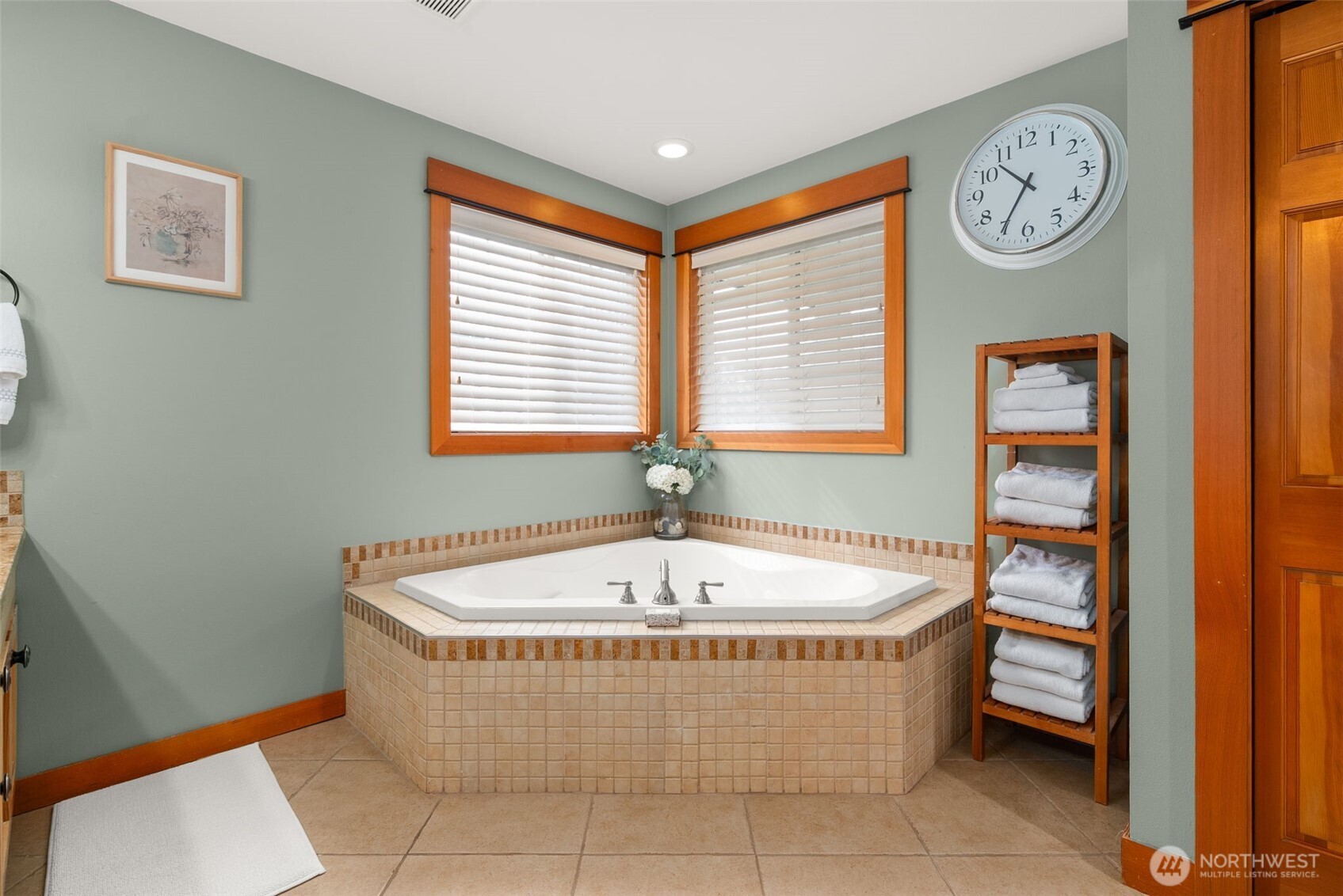 3157 Grandview Drive W