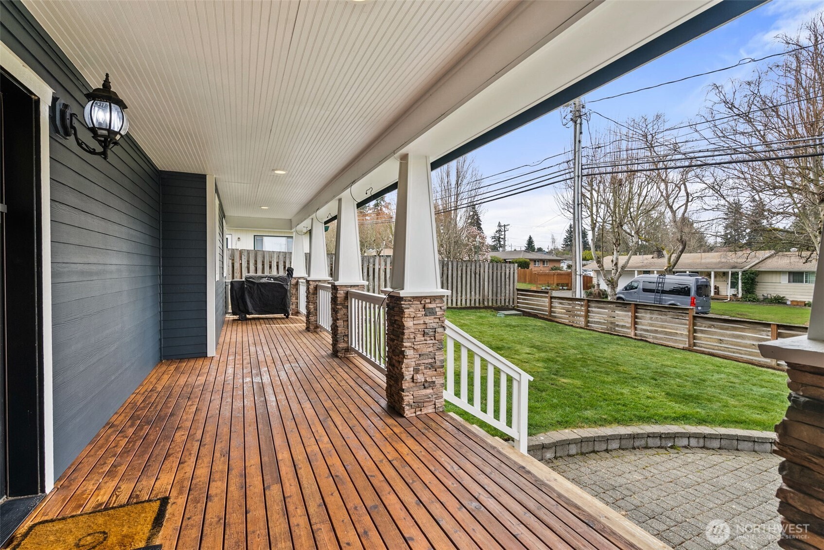 3157 Grandview Drive W