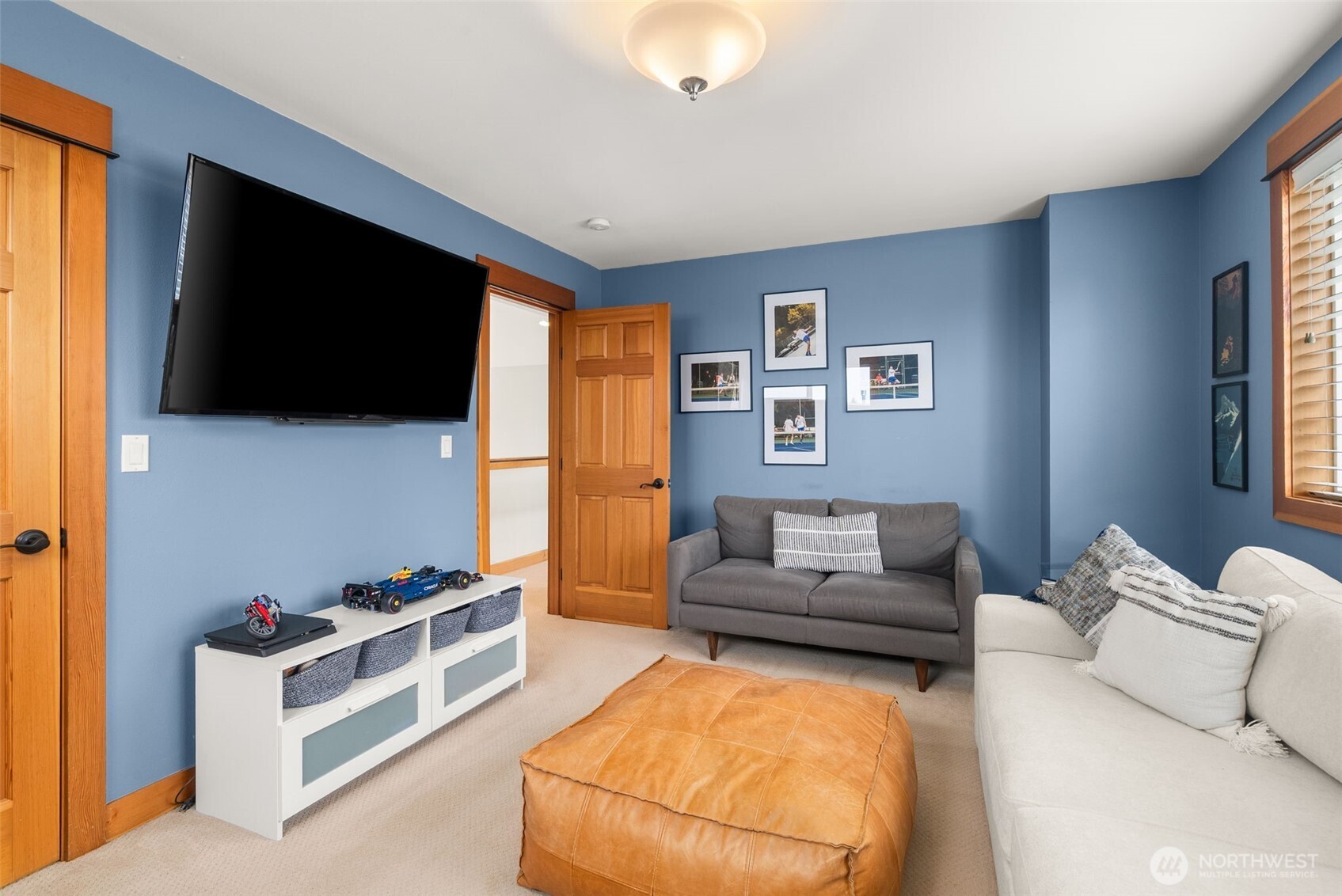 3157 Grandview Drive W