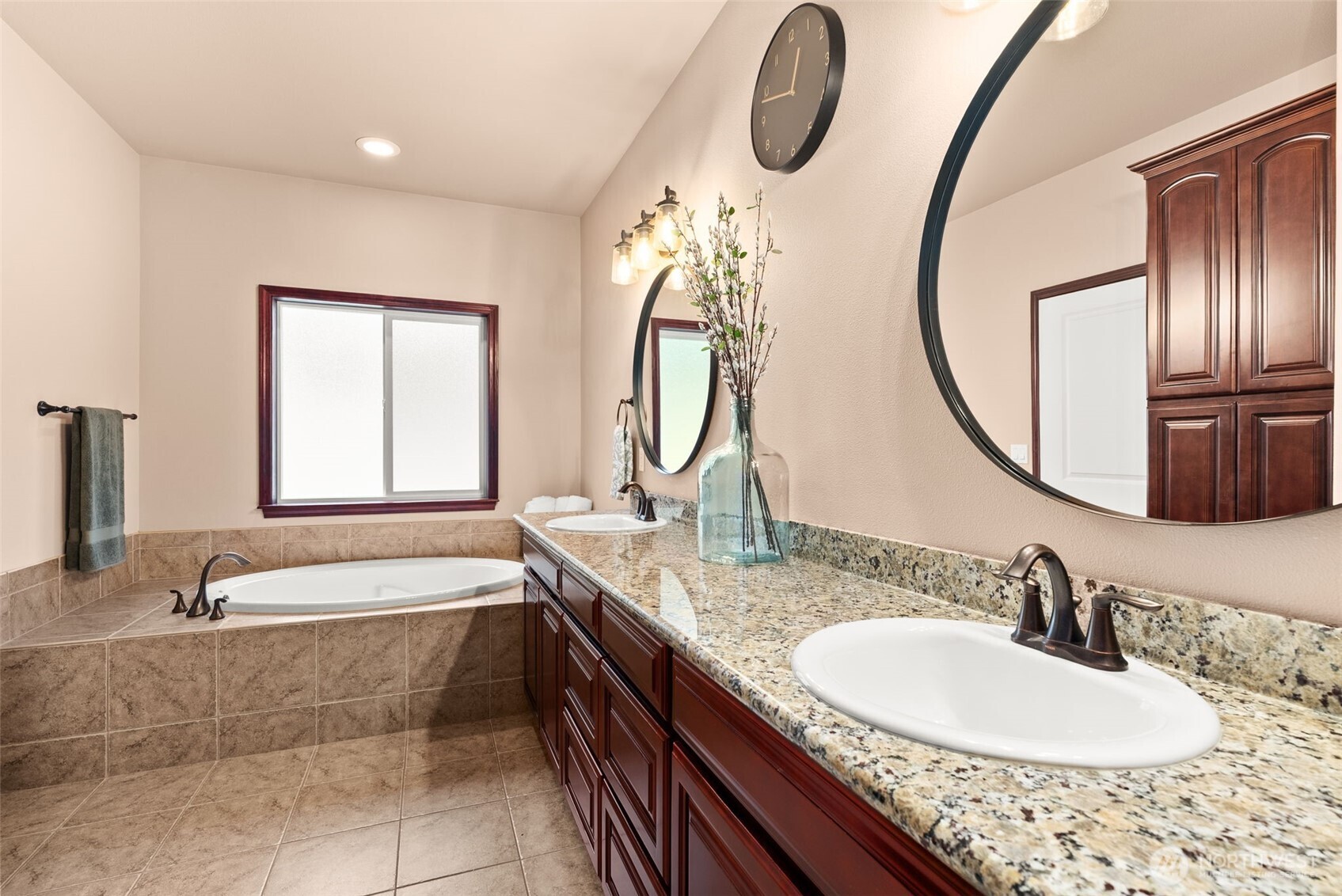 9220 Fox Ridge Lane SE