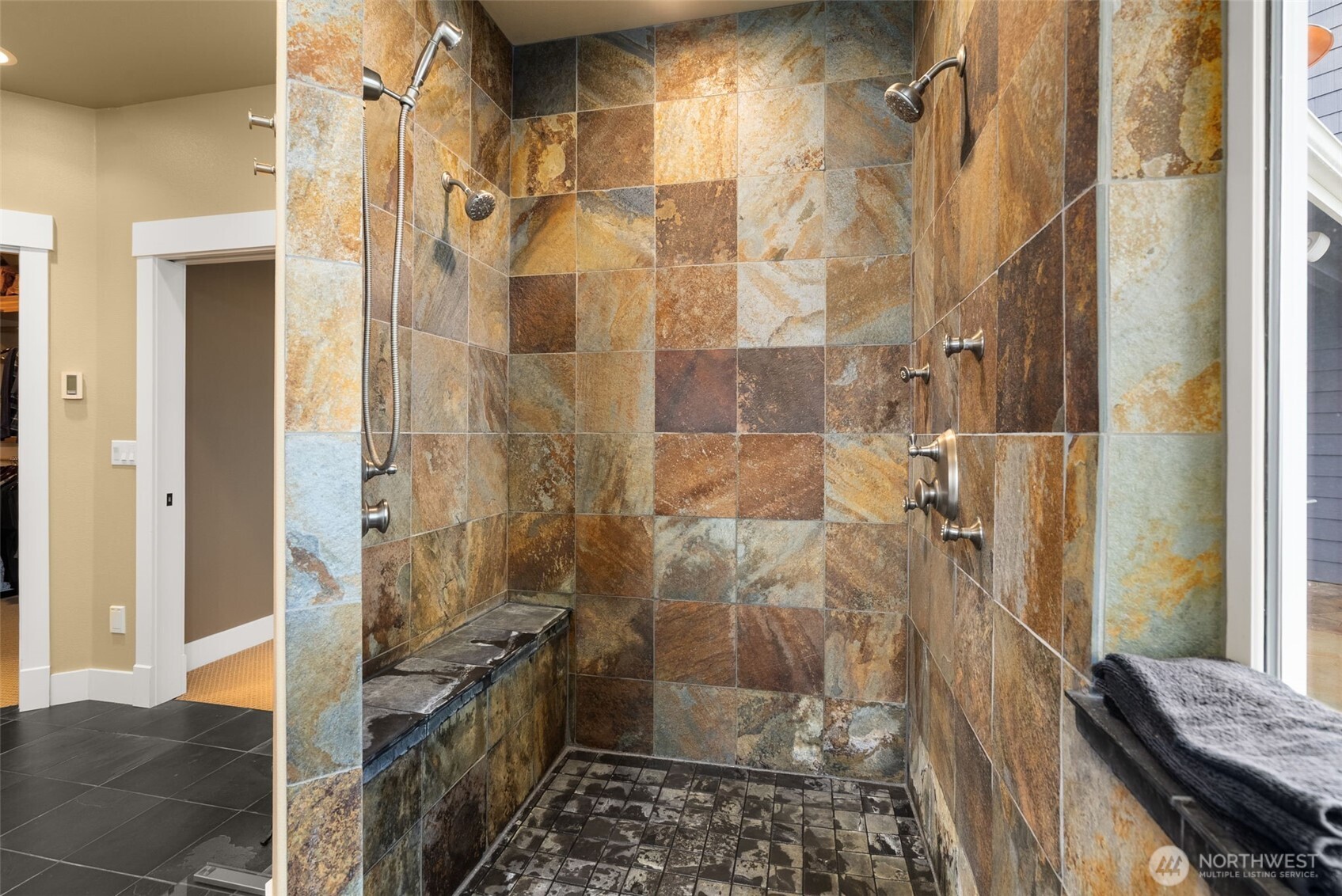 4827 Bayshore Lane NW