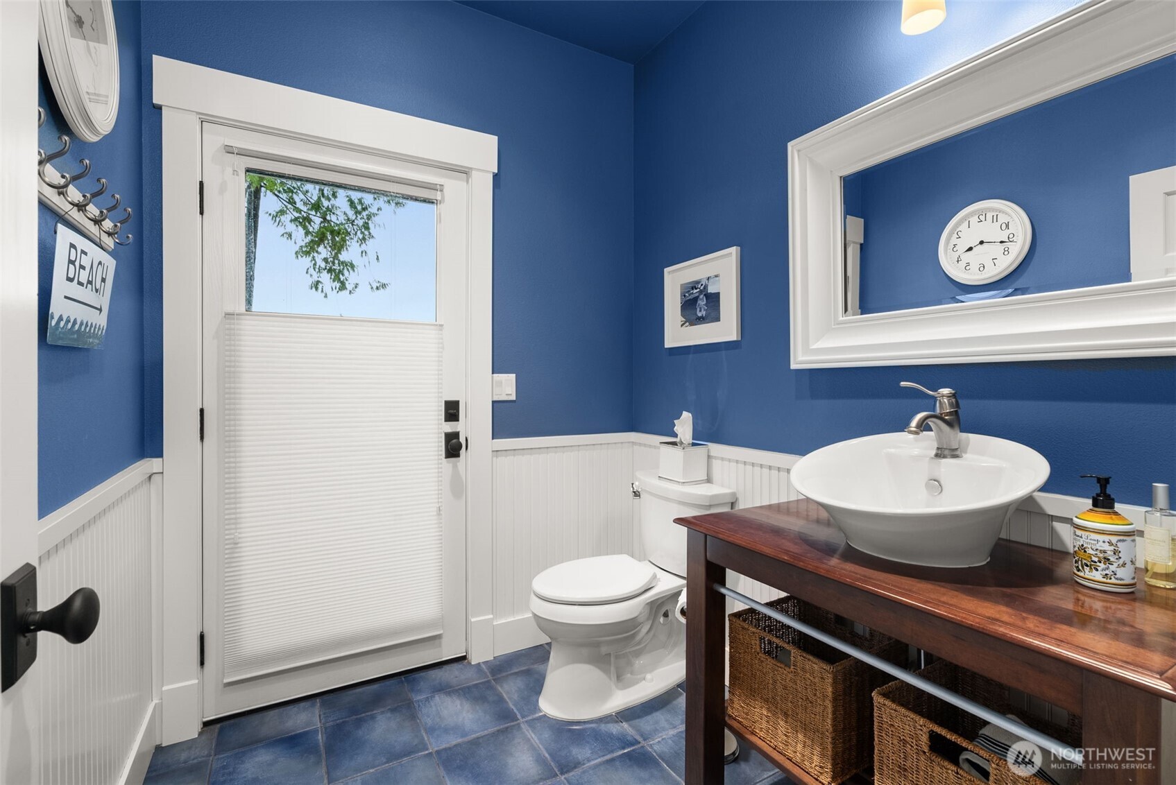 4827 Bayshore Lane NW