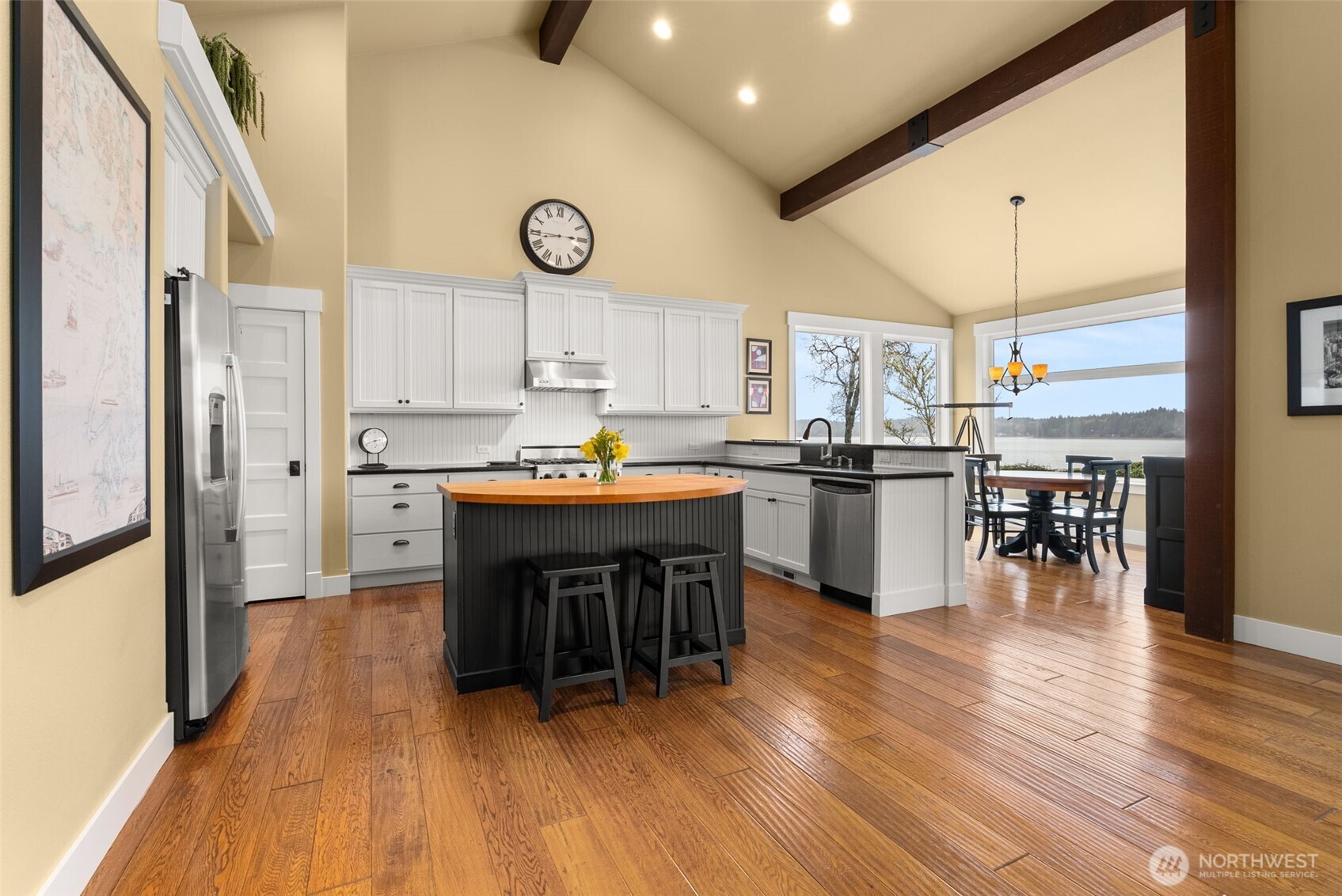 4827 Bayshore Lane NW