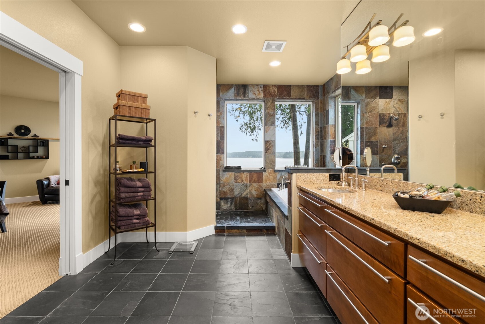 4827 Bayshore Lane NW