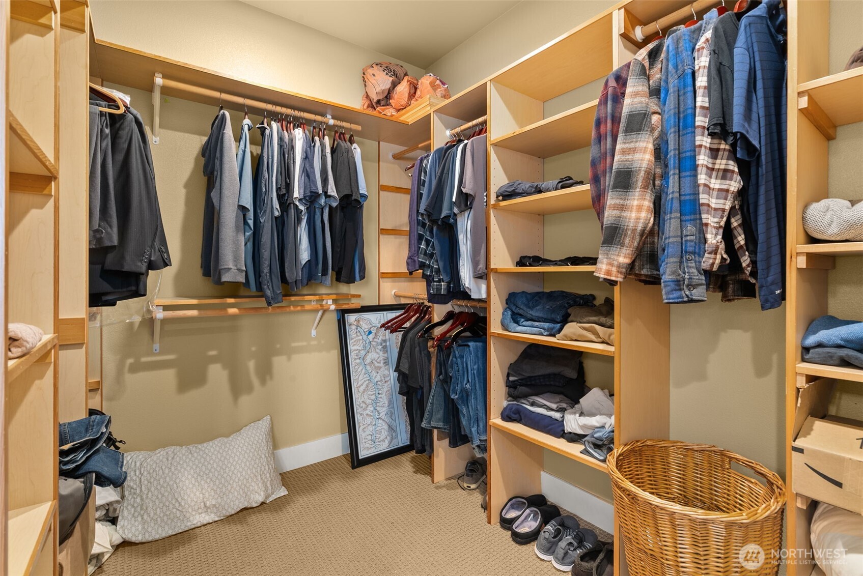 4827 Bayshore Lane NW