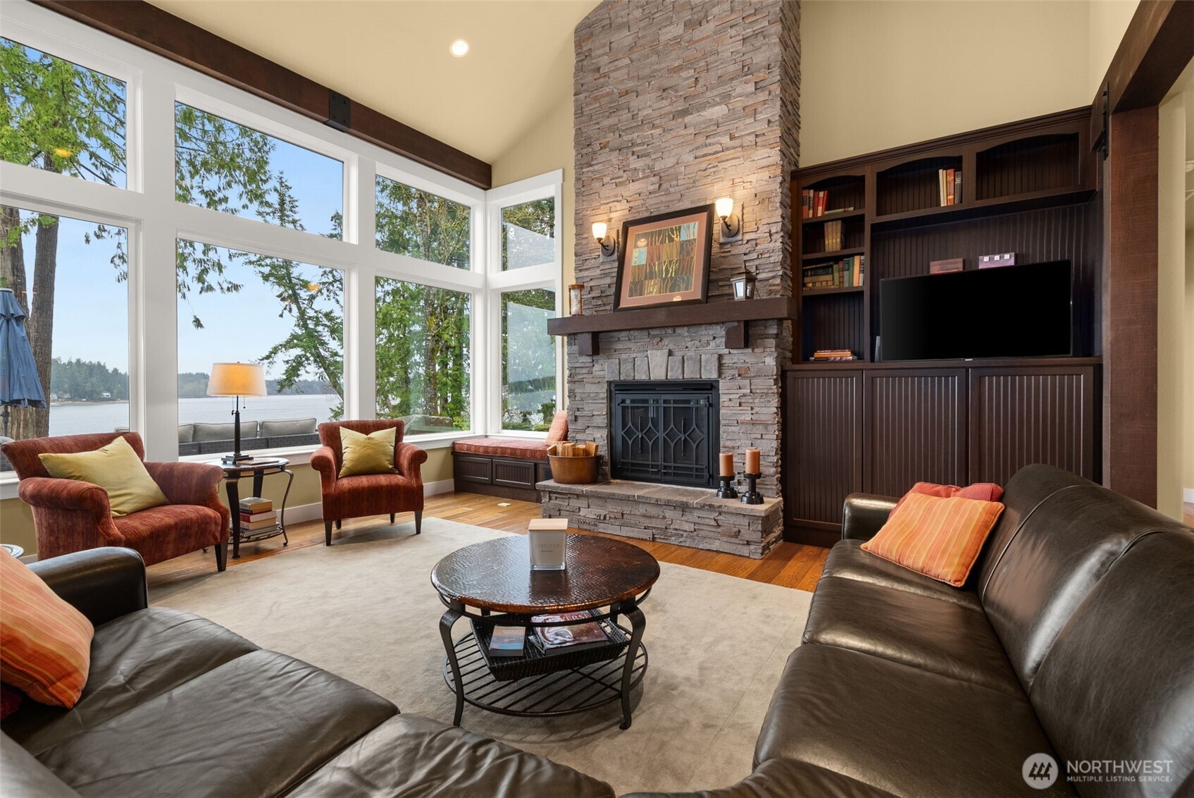 4827 Bayshore Lane NW