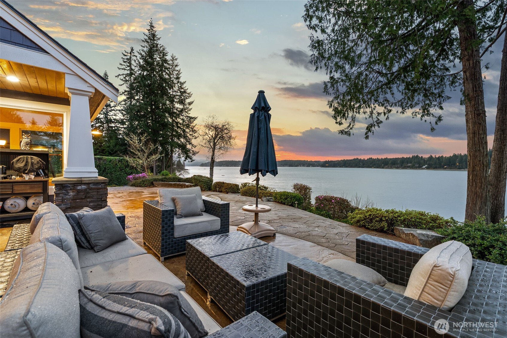 4827 Bayshore Lane NW