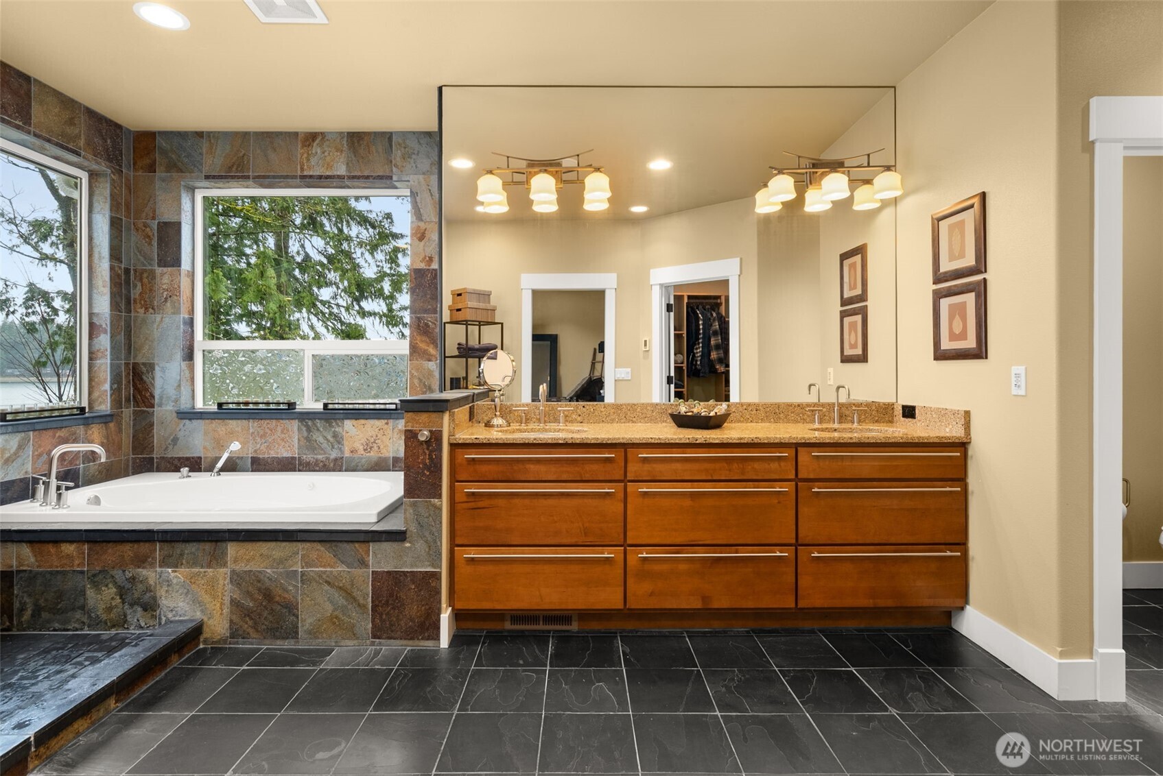 4827 Bayshore Lane NW