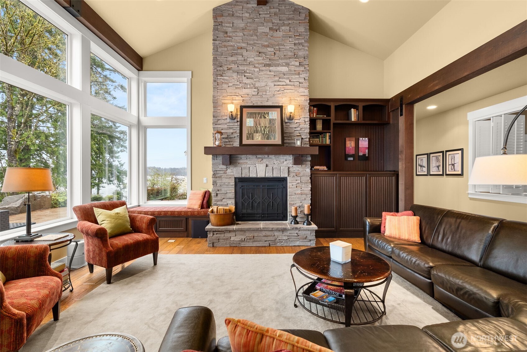 4827 Bayshore Lane NW