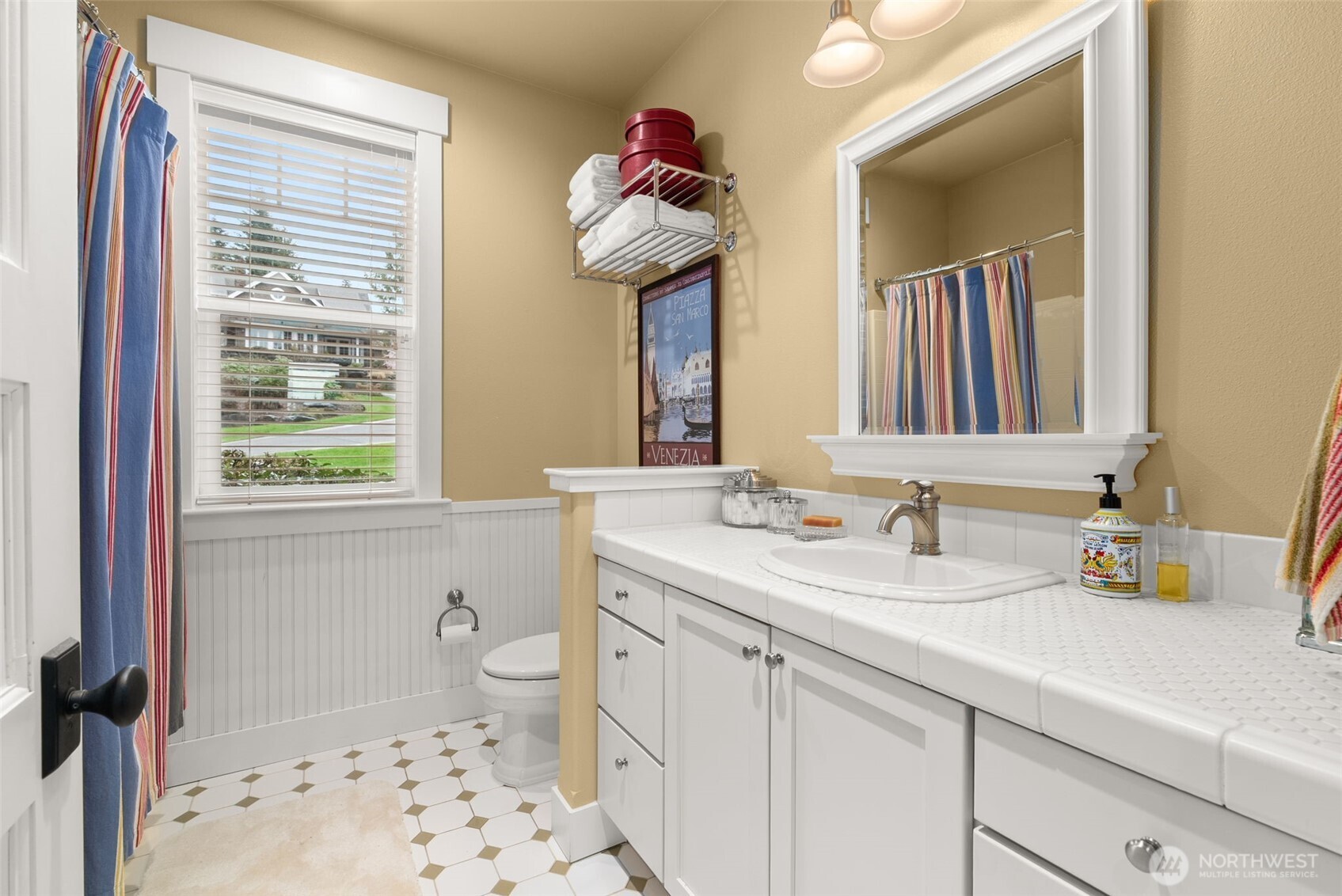 4827 Bayshore Lane NW