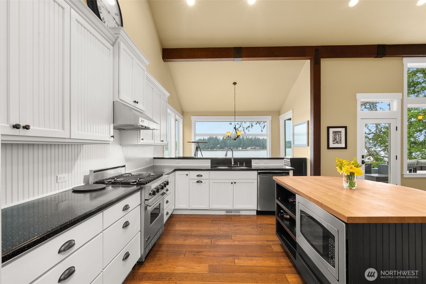 4827 Bayshore Lane NW