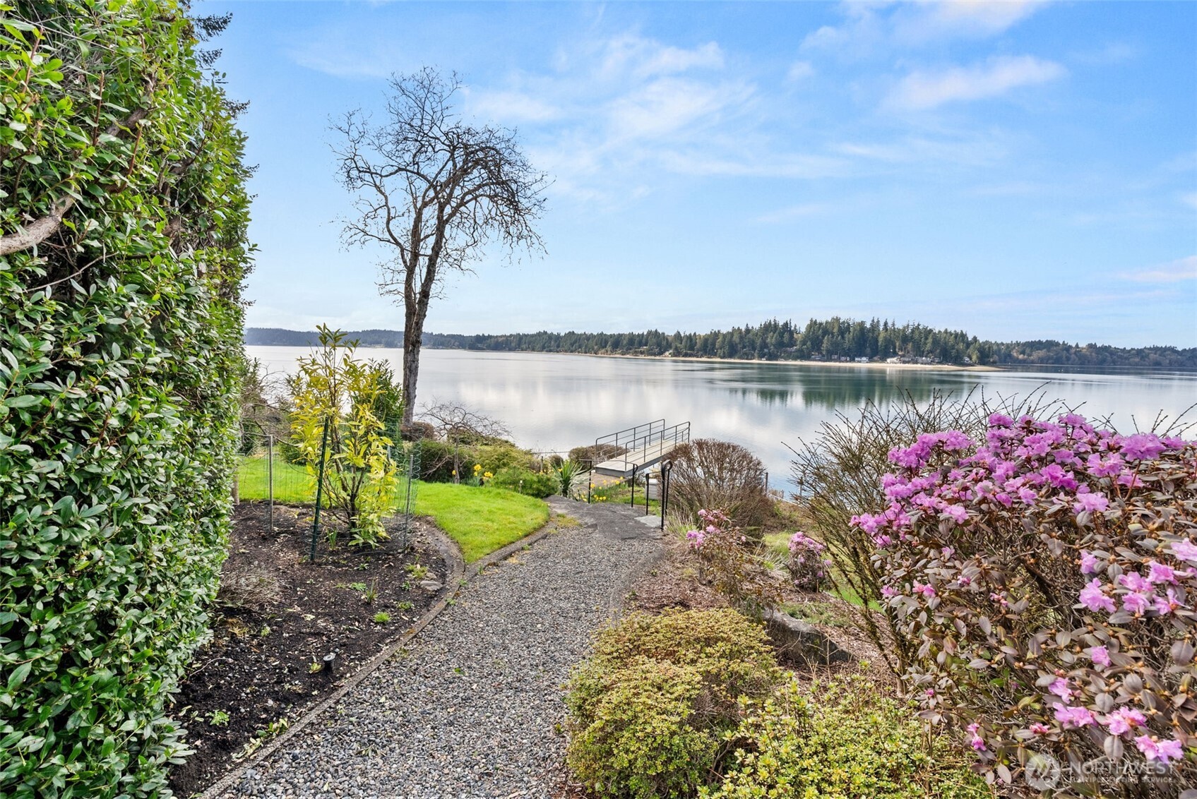 4827 Bayshore Lane NW