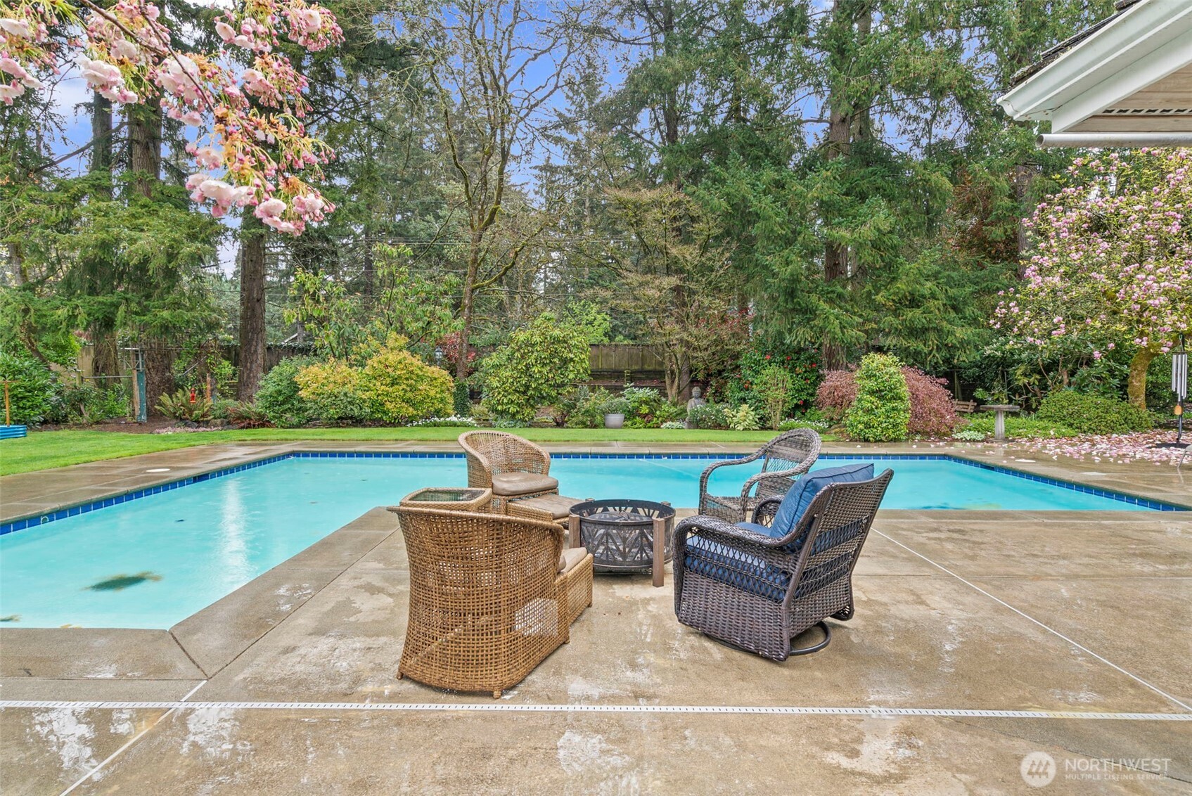 12 Forest Glen Lane SW