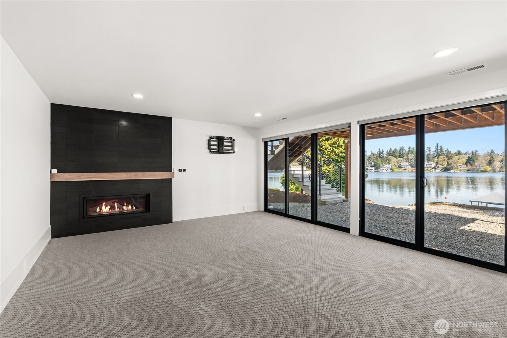 10901 Greendale Drive SW