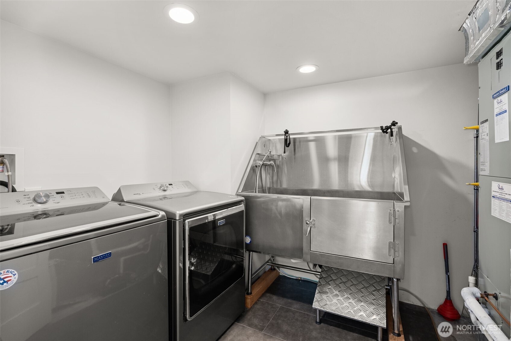 10901 Greendale Drive SW