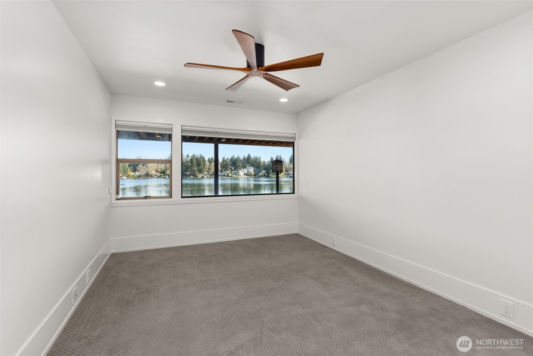 10901 Greendale Drive SW