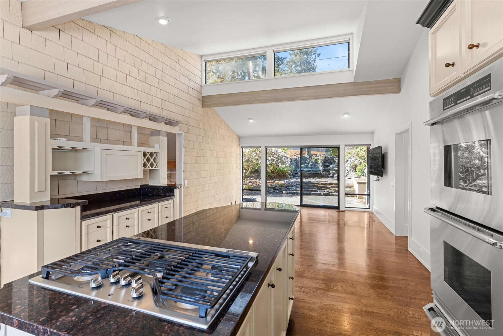 10901 Greendale Drive SW