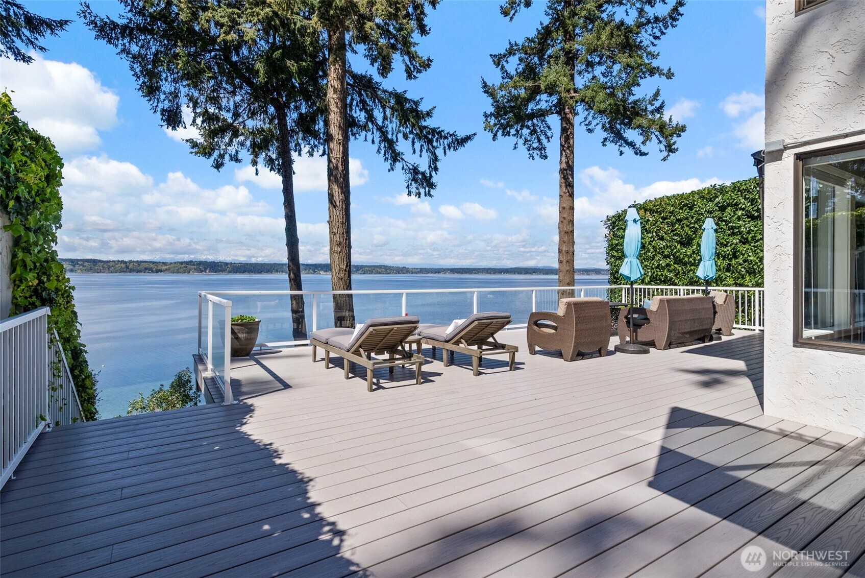 3810 Forest Beach Drive NW