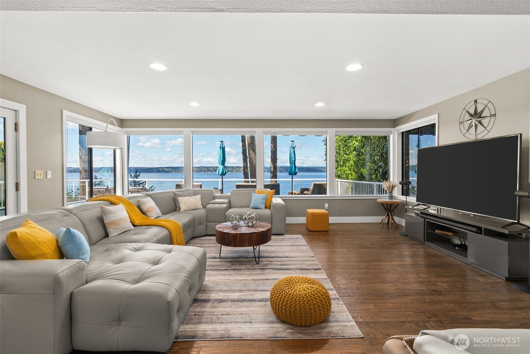 3810 Forest Beach Drive NW