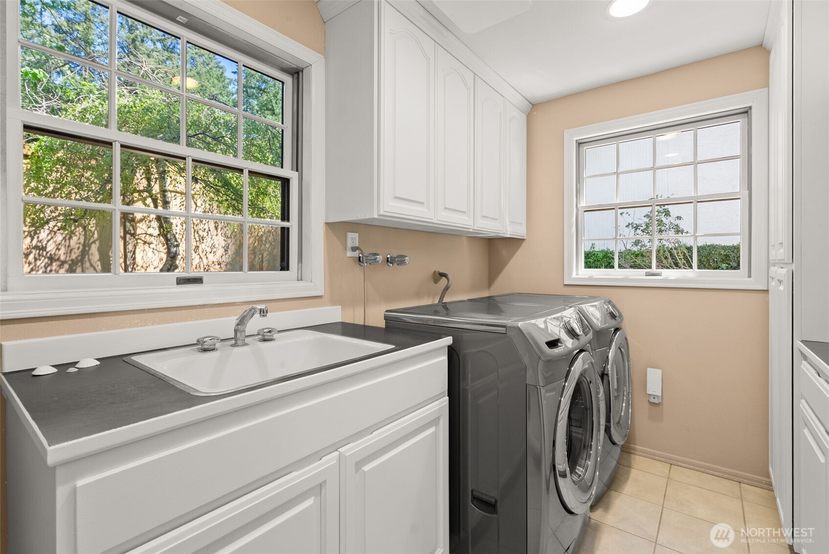 3810 Forest Beach Drive NW