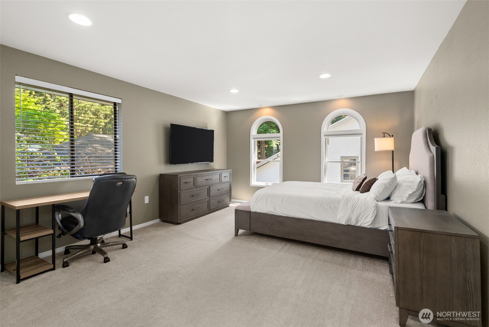 3810 Forest Beach Drive NW