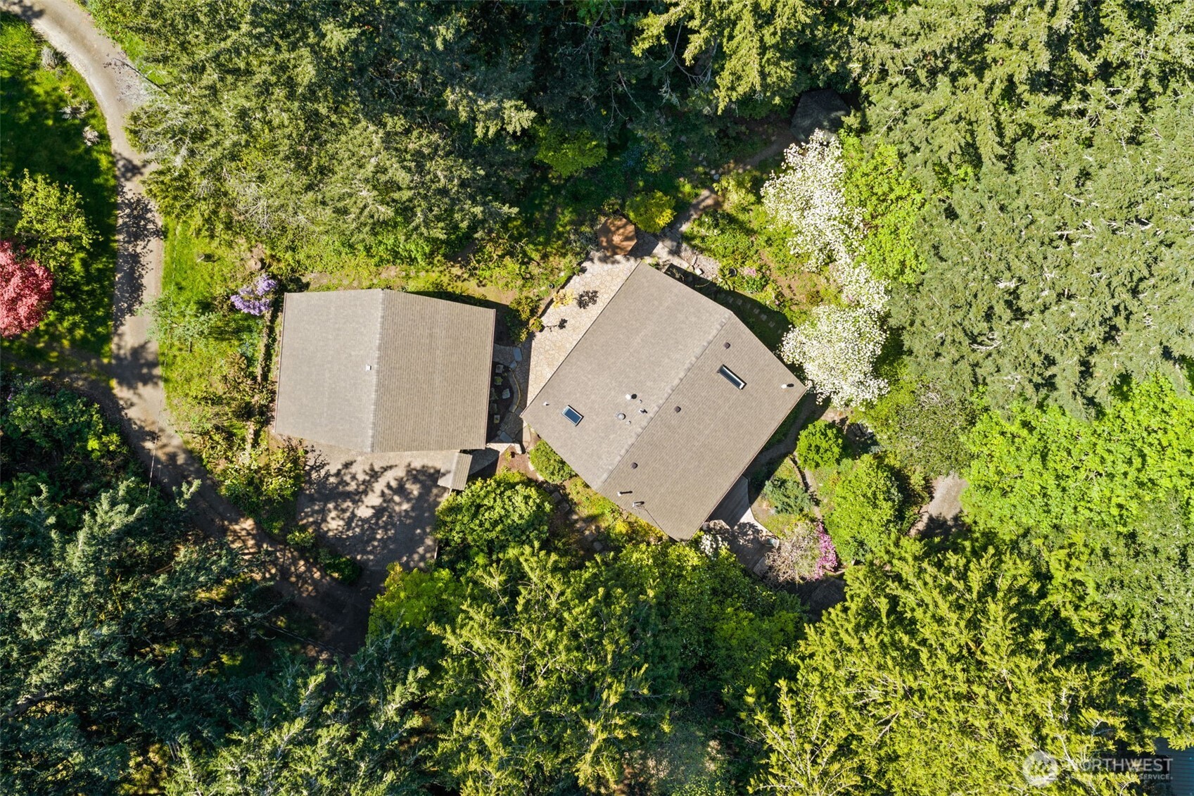 2511 Crestline Drive NW