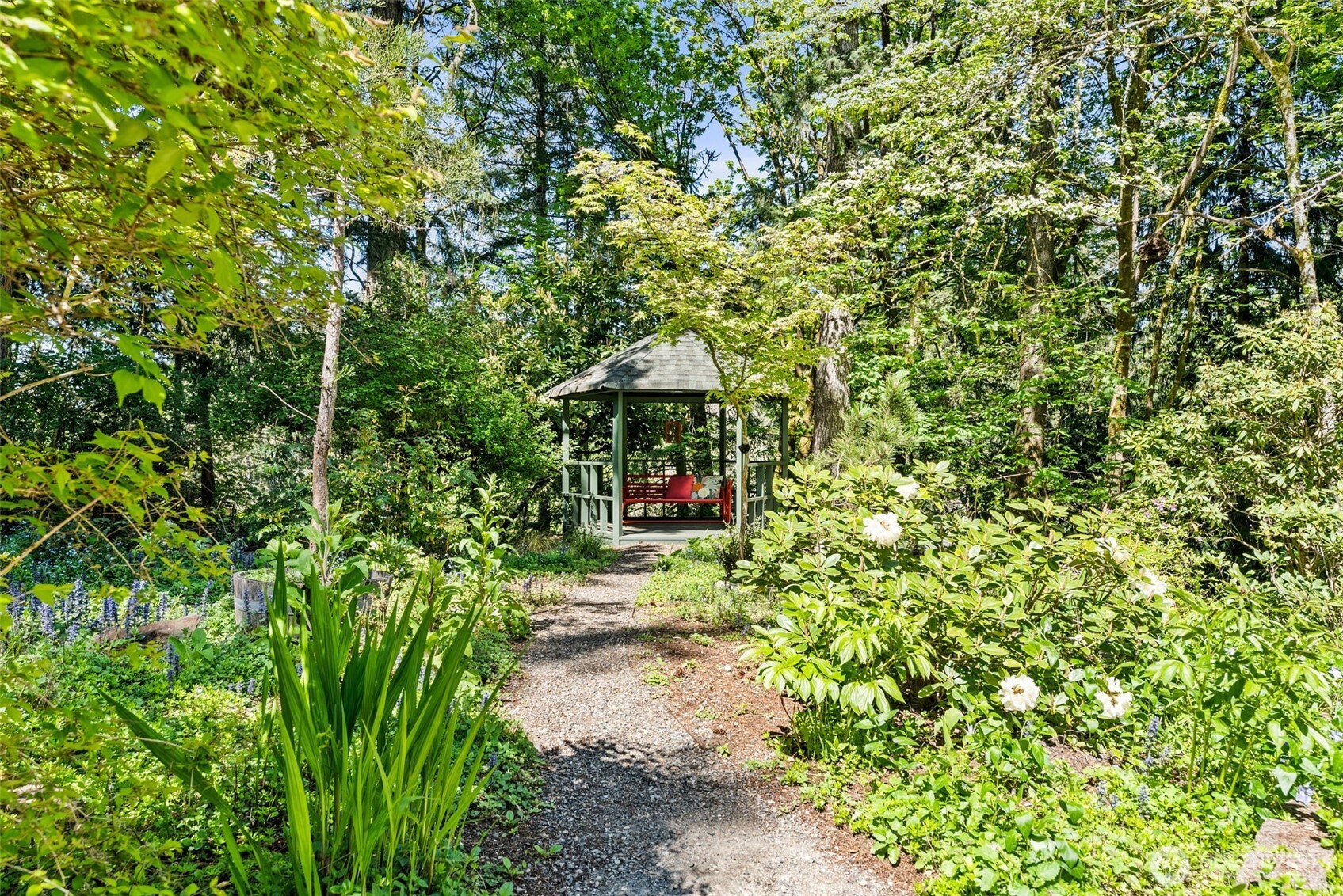 2511 Crestline Drive NW