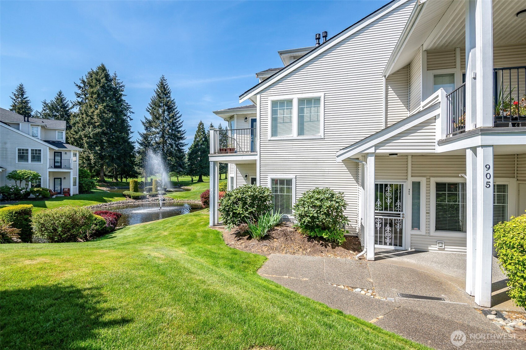 4714 NE Fairwood Boulevard Unit: 905