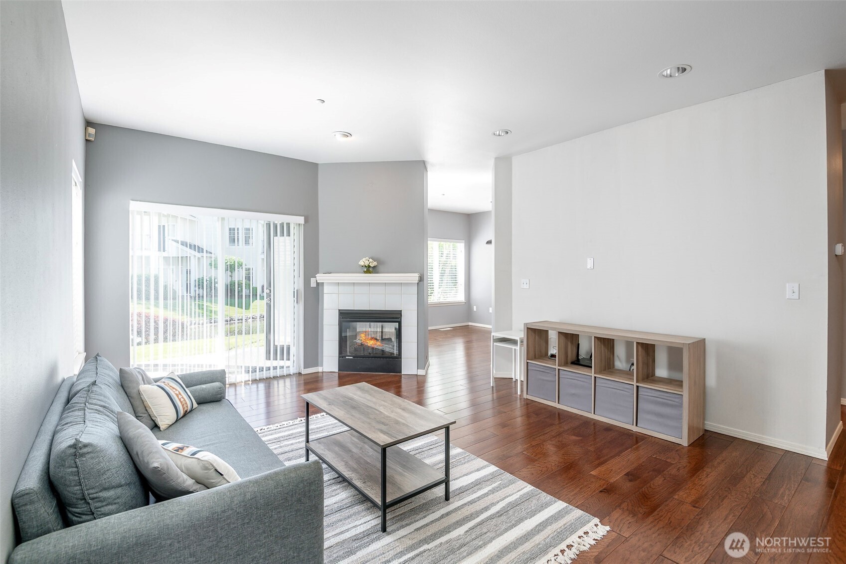 4714 NE Fairwood Boulevard Unit: 905