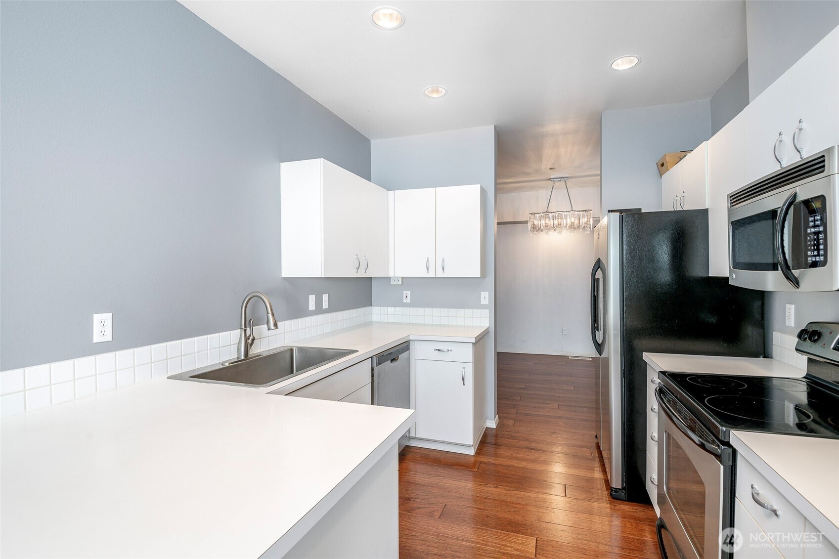 4714 NE Fairwood Boulevard Unit: 905