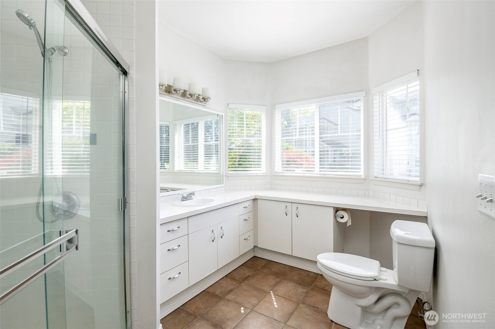 4714 NE Fairwood Boulevard Unit: 905