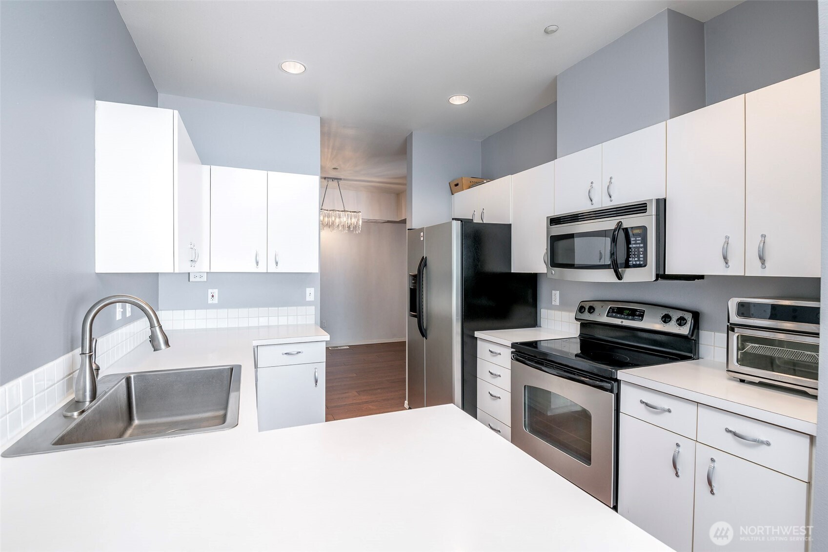 4714 NE Fairwood Boulevard Unit: 905